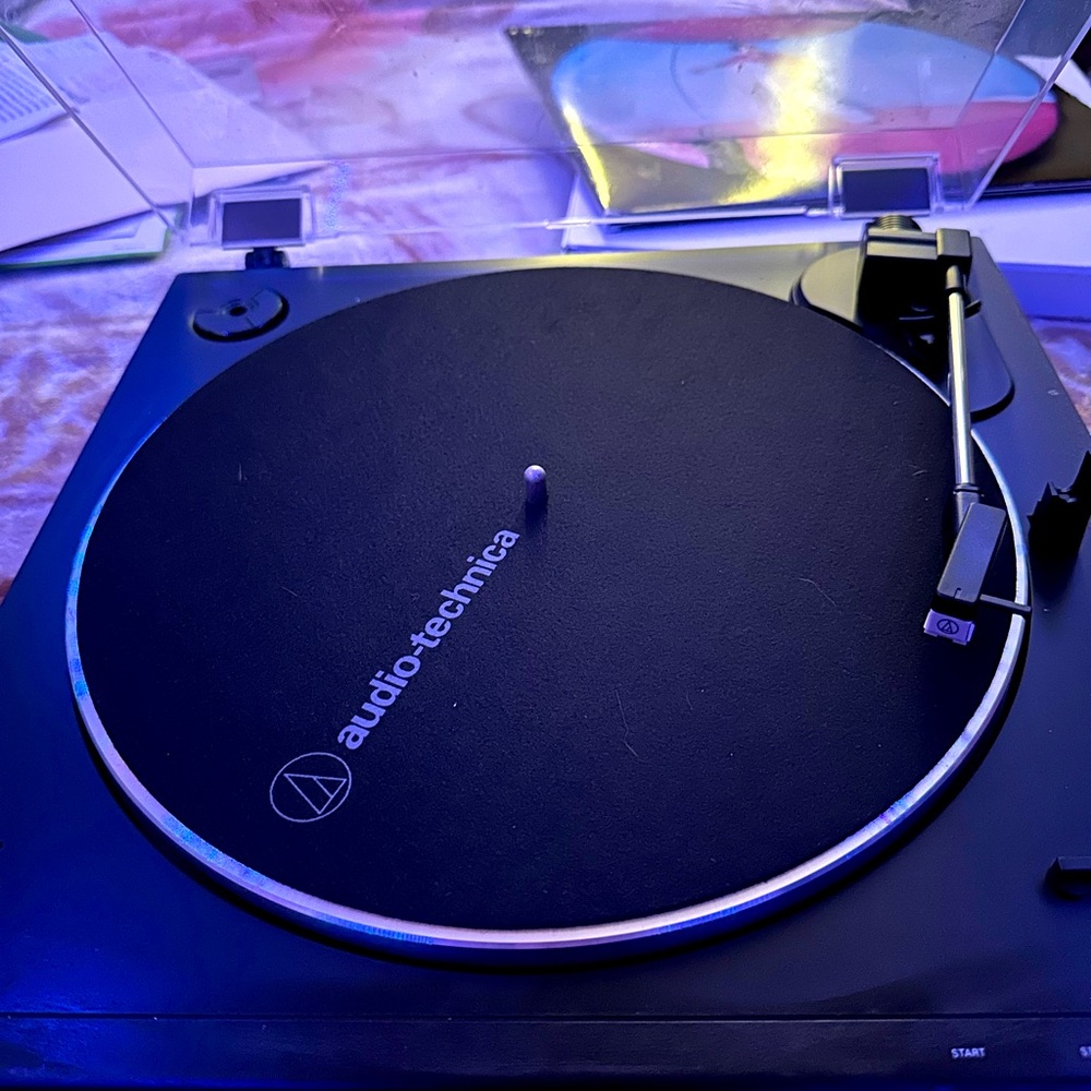 Audio-Technica - Stereo Turntable - Black/Gunmetal